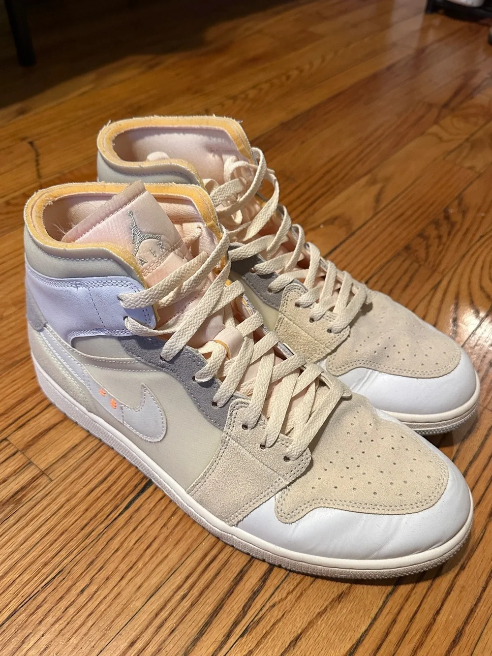 Jordan 1 Mid Off White Cream Sneakers